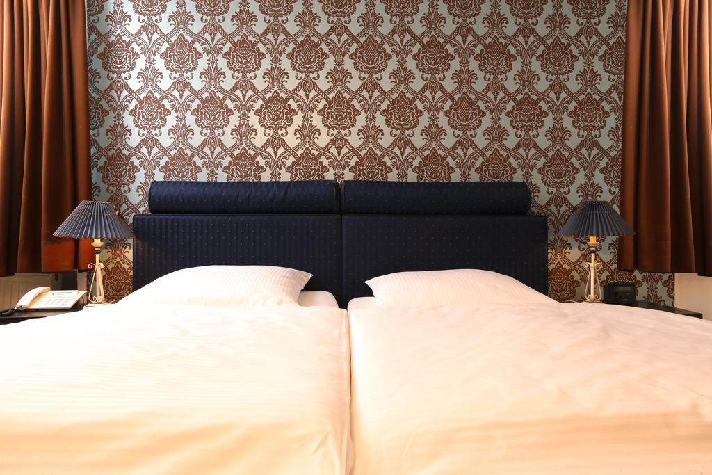 Hotel Amsterdam Hamburg Oda fotoğraf