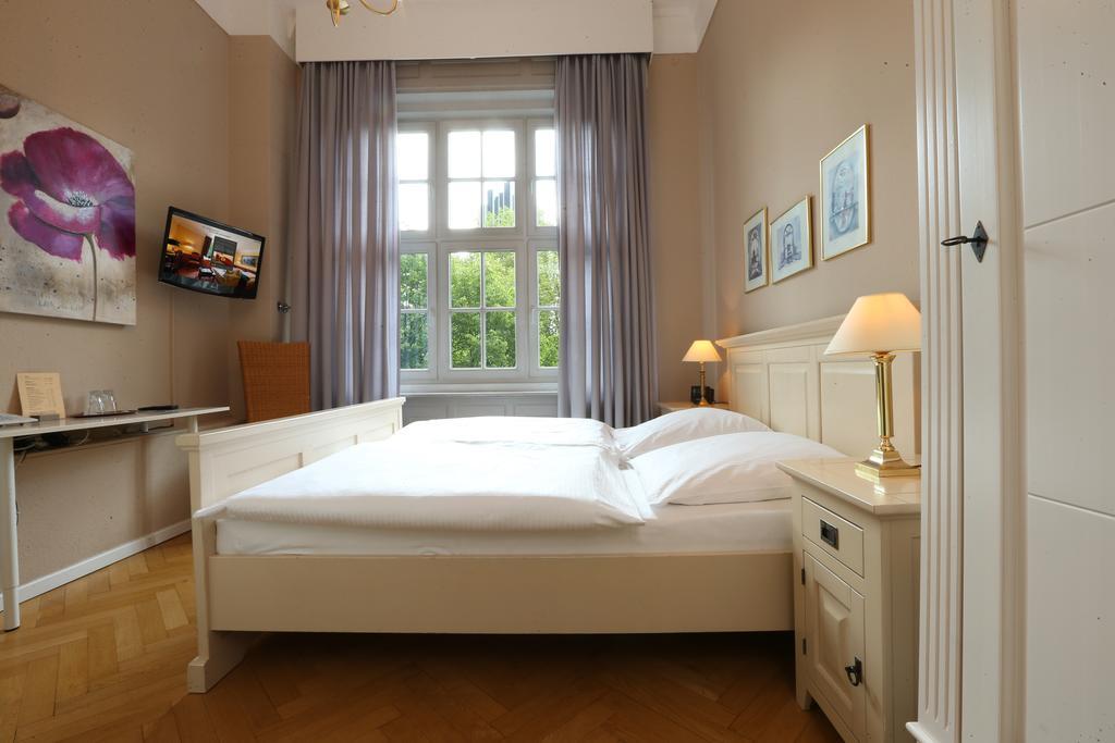Hotel Amsterdam Hamburg Oda fotoğraf